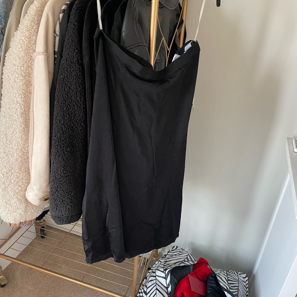 Jones black midi skirt
